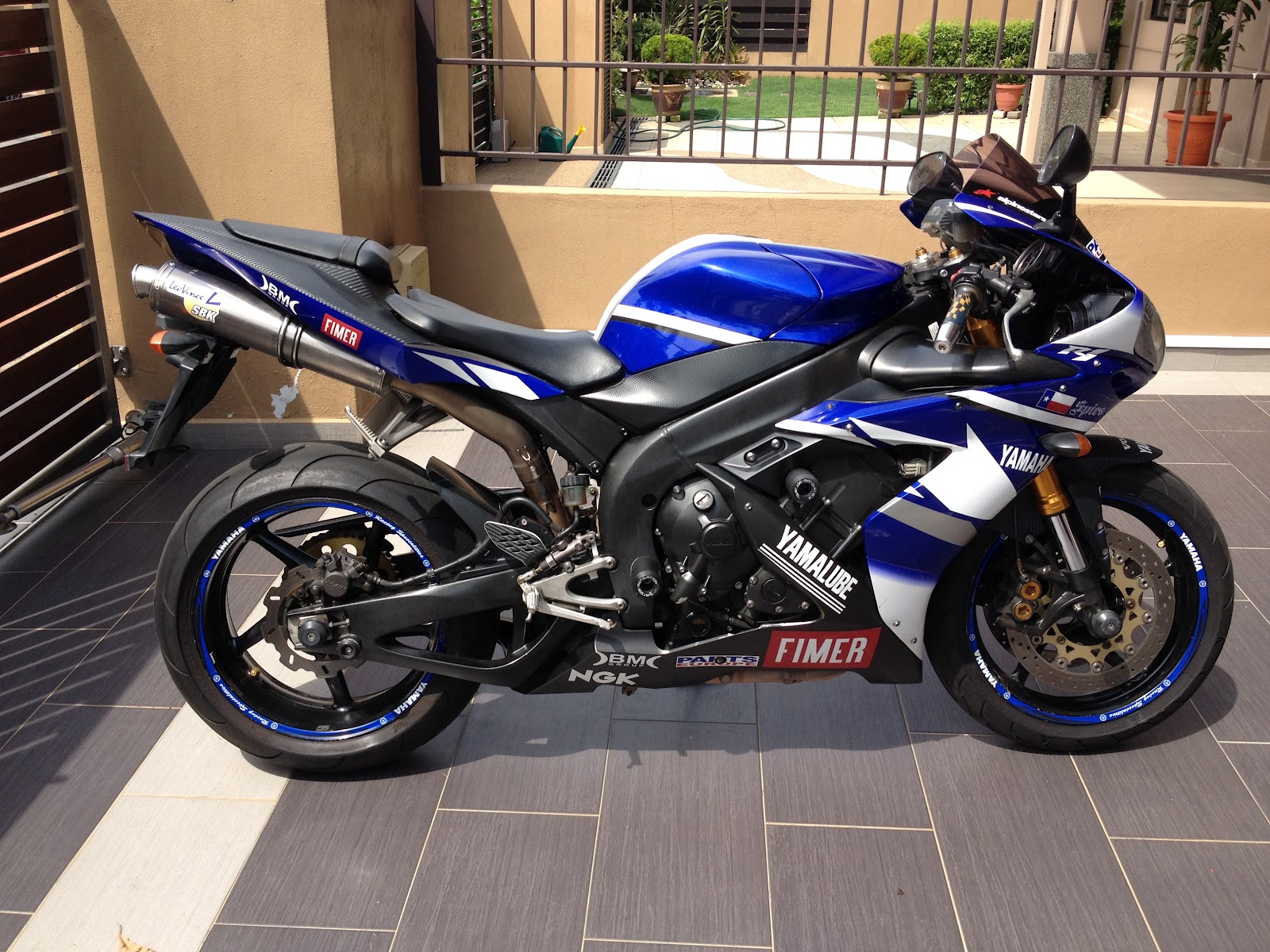 SUPER GREAT SPORTBIKES: YAMAHA YZF R1 2006 (SOLD)